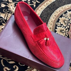 Elegant Red Textured Loafers with Tassels